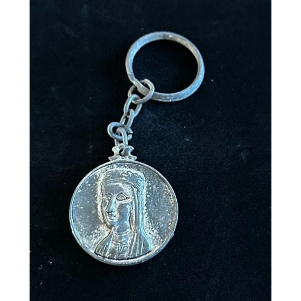 Vintage Santa Maria de Montserrat Keychain Keyring‎